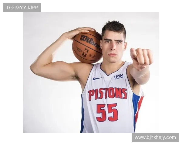 卢卡-加尔扎三分命中率飙升至51.2% 克拉克早已看好他能主导比赛